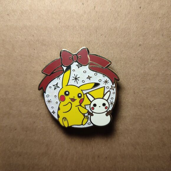 Pokemon TCG Pikachu Snowy Holiday Enamel Pin Official Nintendo Lapel Badge - Picture 1 of 3